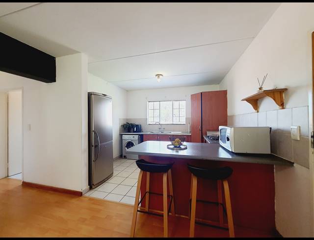 3 BEDROOM APARTMENT RENTED IN HALFWAY GARDENS
